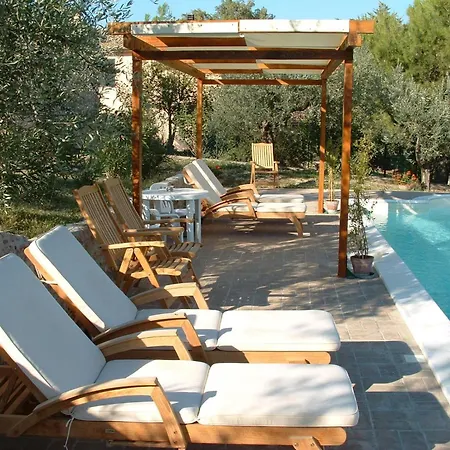 度假居 In A With Swimming Pool